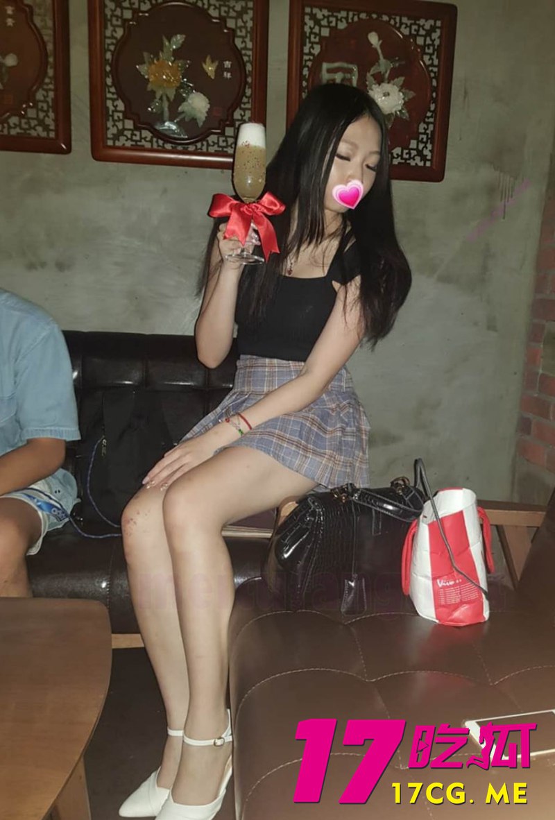 101610-3.jpg 101610-3.jpg